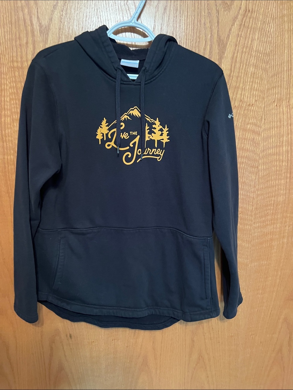 Columbia Black Pullover Hoodie with Subtle Logo Tag